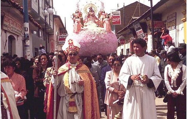 Celebran el 'Día de la Virgen del Carmen' en Perú