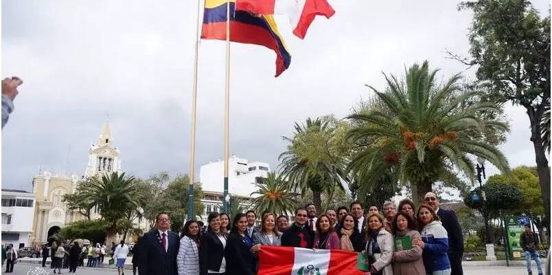 ¡Feliz Independencia Del Perú!: Celebra con Nosotros!