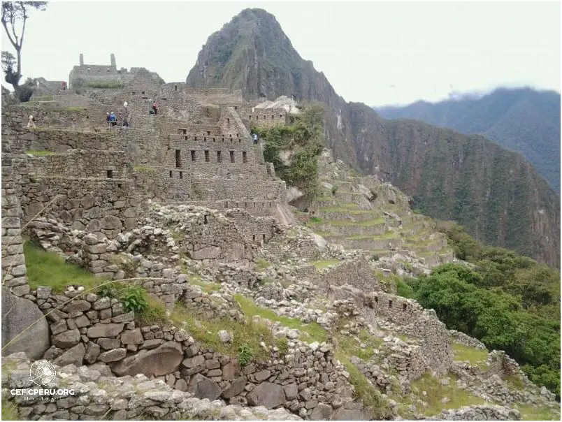 ¡Impresionante! Artics Monkeys en Perú.