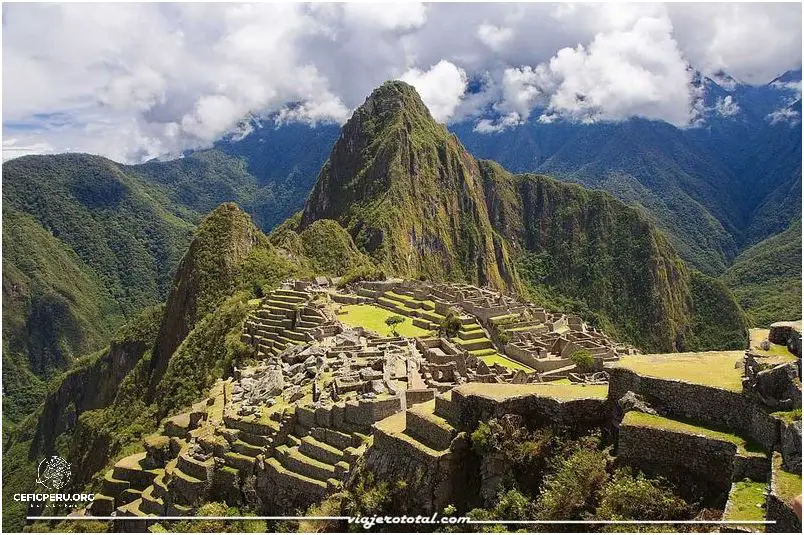 Visita Estos Lugares Turisticos Del Peru Sierra!