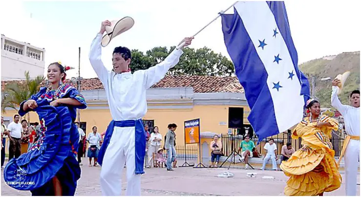 Descubra Las Manifestaciones Artisticas Culturales Del Peru!