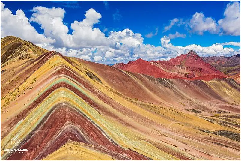 ¡Impresionante! Descubre la Montaña de los 7 Colores en Perú